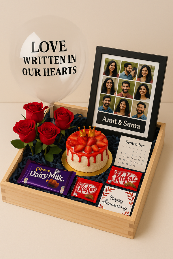 Crown Strawberry Cake Tray Hamper